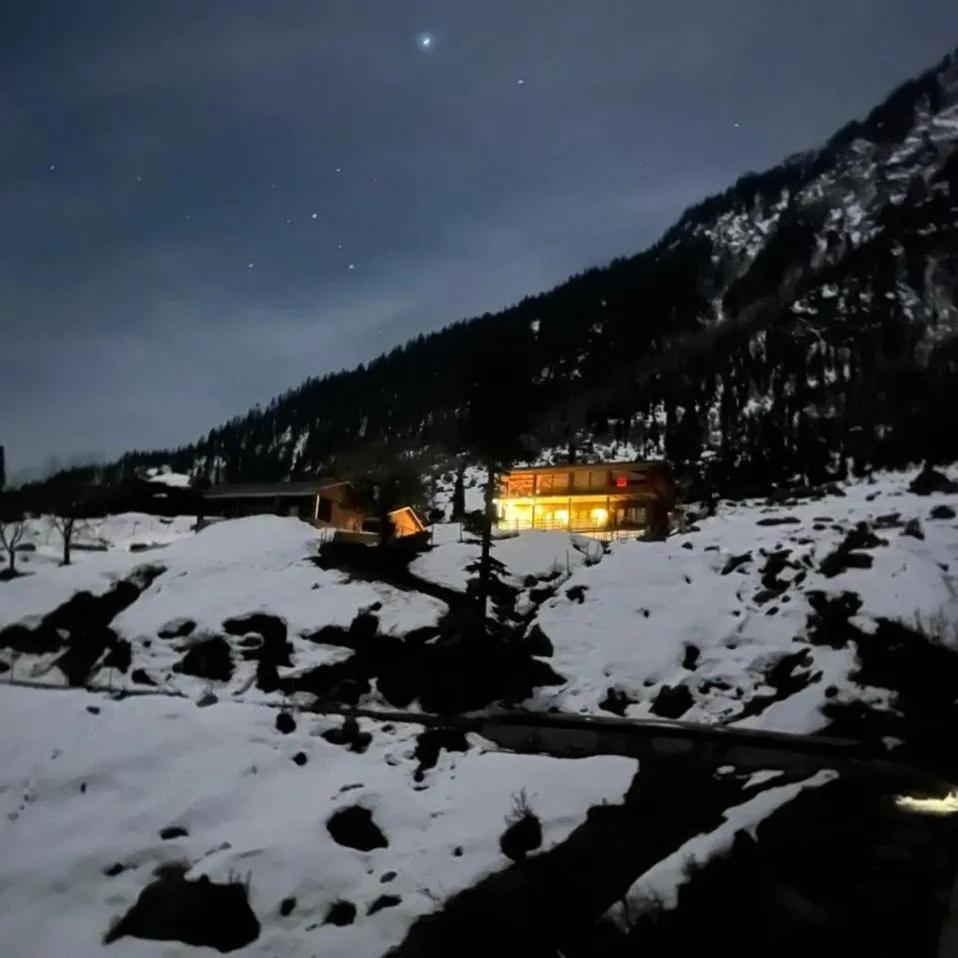 Khana Badosh Resort Kalam Екстер'єр фото